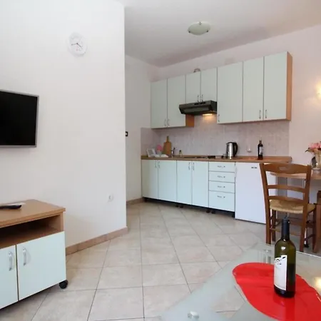 Apartment In Mit Eigenem Balkon - B59598 Baska (Krk)