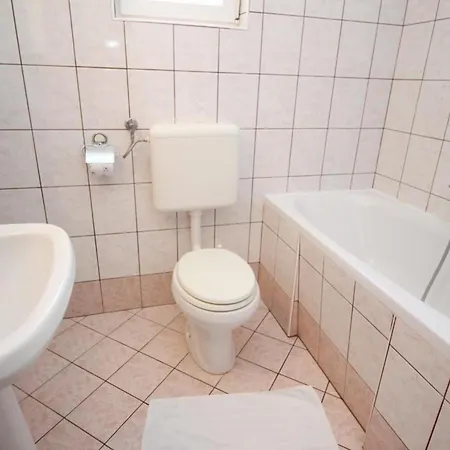 Apartment In Mit Eigenem Balkon - B59598 *