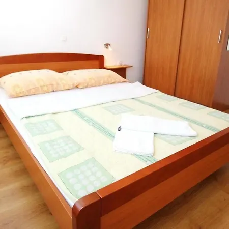 Apartment In Mit Eigenem Balkon - B59598 Baska (Krk)