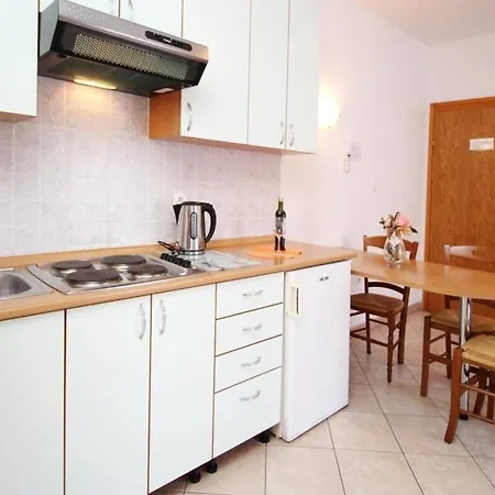 Apartment In Mit Eigenem Balkon - B59598 *